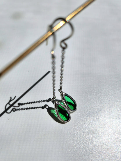 Boucle d'oreille chaîne en vitrail recyclé fait main